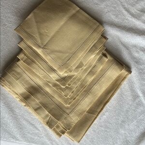 Source Unknown Tan Kitchen Linens Set